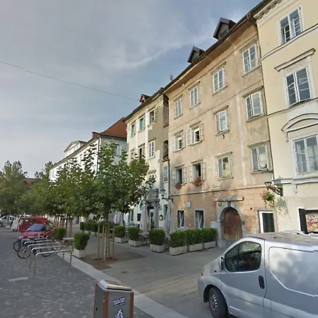 Ian 1 Апартаменты *