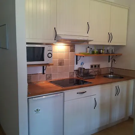 Ian 1 Apartman *